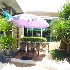 Отель April Suites Pattaya Паттайя