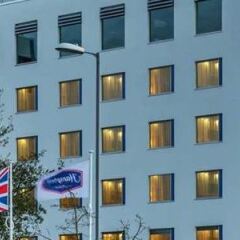 Отель Hampton by Hilton Luton Airport с домашними животными