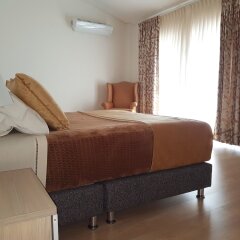 Hotel Santa Monica Suite комната для гостей