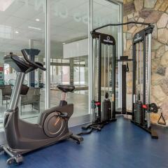 Отель Econo Lodge South Calgary Канада, Калгари - отзывы, цены и фото номеров - забронировать отель Econo Lodge South Calgary онлайн фитнесс-зал фото 2