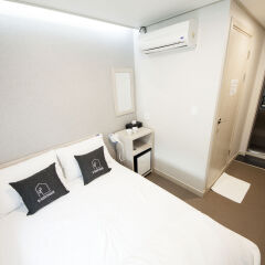 K-Grand Hotel & Guest House Seoul сейф в номере