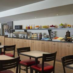 Отель Residence Inn by Marriott Montreal Downtown Канада, Монреаль - отзывы, цены и фото номеров - забронировать отель Residence Inn by Marriott Montreal Downtown онлайн гостиничный бар