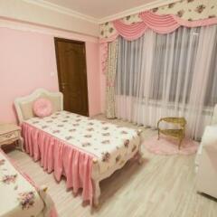 Отель Guesthouse Versailles Болгария, Шумен - отзывы, цены и фото номеров - забронировать отель Guesthouse Versailles онлайн комната для гостей фото 3