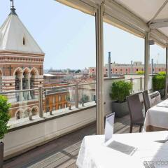 Отель La Griffe Roma MGallery by Sofitel Италия, Рим - 5 отзывов об отеле, цены и фото номеров - забронировать отель La Griffe Roma MGallery by Sofitel онлайн балкон