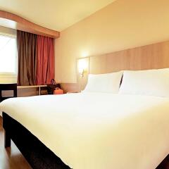 Отель ibis Brussels Expo-Atomium Бельгия, Брюссель - отзывы, цены и фото номеров - забронировать отель ibis Brussels Expo-Atomium онлайн комната для гостей