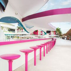 Отель The Tower by Temptation Cancun Resort - All Inclusive - Adults Only гостиничный бар фото 2