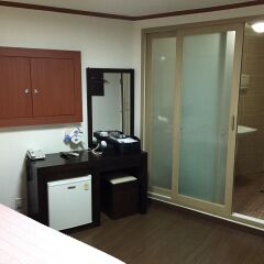 Отель B Motel Южная Корея, Сеул - отзывы, цены и фото номеров - забронировать отель B Motel онлайн сейф в номере