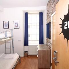 Отель Safestay Edinburgh Royal Mile Великобритания, Эдинбург - отзывы, цены и фото номеров - забронировать отель Safestay Edinburgh Royal Mile онлайн комната для гостей фото 5