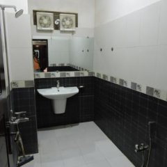 Jannat Guest House in Hyderabad, Pakistan from 64$, photos, reviews - zenhotels.com bathroom