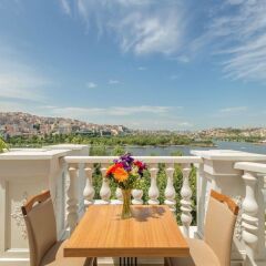 Ramada Hotel & Suites Istanbul Golden Horn балкон