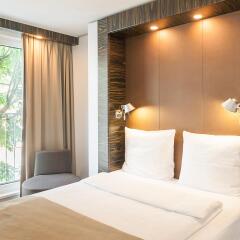 Отель Motel One Duesseldorf City комната для гостей