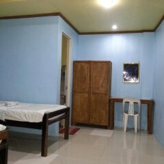 Отель Dhayne Bed and Breakfast - Hostel Филиппины, Пуэрто-Принцеса - отзывы, цены и фото номеров - забронировать отель Dhayne Bed and Breakfast - Hostel онлайн комната для гостей фото 5