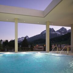 Отель Sport & Wellness Hotel San Gian St Moritz Швейцария, Санкт-Мориц - отзывы, цены и фото номеров - забронировать отель Sport & Wellness Hotel San Gian St Moritz онлайн бассейн фото 3