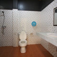 Sairee Seaview Hotel Koh Tao ванная