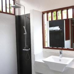 Отель L'esprit de Naiyang Beach Resort ванная
