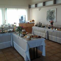 Natura Beach Hotel and Villas питание
