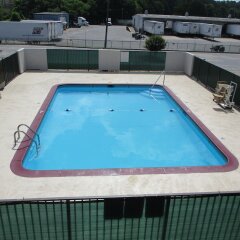 Отель Motel 6 Meridian Mississippi бассейн
