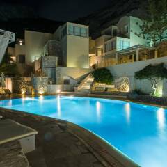 Hotel Antinea Suites & SPA бассейн