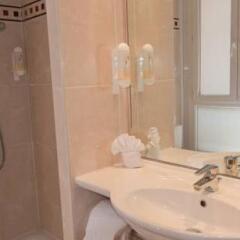Отель Elysees Opera 3* Номер категории Эконом с различными типами кроватей фото 6