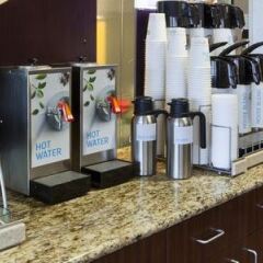 Отель Holiday Inn Express & Suites Bloomington - Mpls Arpt Area West Блумингтон развлечения