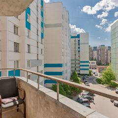 Отель Flathome24 Near Metro Komendanskiy Prospect Санкт-Петербург балкон