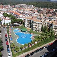 Отель Apartamentos ALEGRIA Bolero Park Испания, Льорет-де-Мар - 2 отзыва об отеле, цены и фото номеров - забронировать отель Apartamentos ALEGRIA Bolero Park онлайн пляж