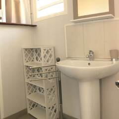 Gite Le Panoramique in Paita, New Caledonia from 418$, photos, reviews - zenhotels.com bathroom photo 2