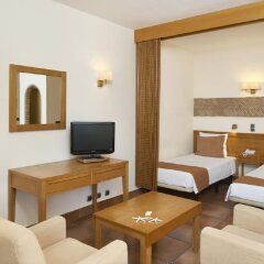 Отель Oceanus Aparthotel Португалия, Албуфейра - отзывы, цены и фото номеров - забронировать отель Oceanus Aparthotel онлайн комната для гостей фото 2