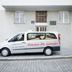 Отель Pension Dr. Geissler Вена городской автобус
