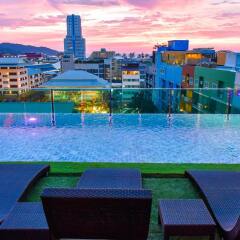 Sira Grande Hotel & Spa бассейн