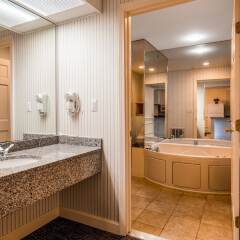 Отель Best Western Adams Inn Quincy-Boston ванная фото 2