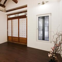 Отель Dahmsojung Hanok Guesthouse Южная Корея, Сеул - отзывы, цены и фото номеров - забронировать отель Dahmsojung Hanok Guesthouse онлайн комната для гостей