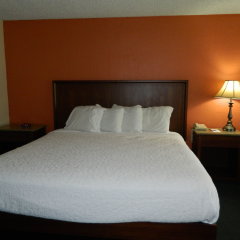 Village Inn Springfield in Springfield, United States of America from 119$, photos, reviews - zenhotels.com guestroom photo 2