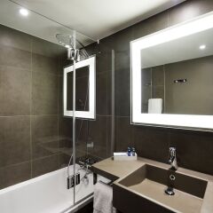 Отель Novotel Antwerpen Бельгия, Антверпен - 1 отзыв об отеле, цены и фото номеров - забронировать отель Novotel Antwerpen онлайн ванная фото 2