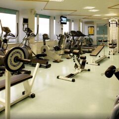 Radisson Blu Hotel Olumpia фитнесс-зал фото 4