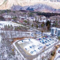 Отель Mountainside Hakuba Хакуба