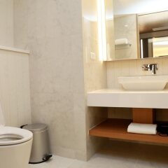 Отель Miracle Grand Convention Бангкок ванная фото 2