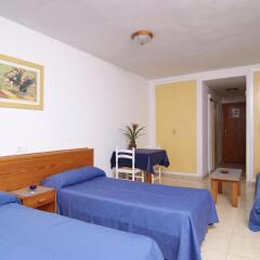 Отель Econotel Las Palomas Apartments Испания, Магалуф - отзывы, цены и фото номеров - забронировать отель Econotel Las Palomas Apartments онлайн комната для гостей