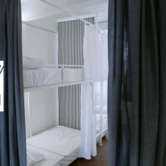 Wyh Boutique And Design Hostel Бангкок комната для гостей фото 5