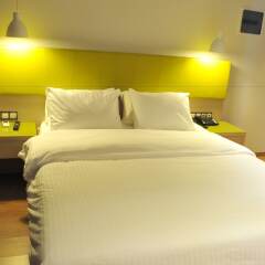 Отель Elements Rooms and Apartments Греция, Маруси - отзывы, цены и фото номеров - забронировать отель Elements Rooms and Apartments онлайн комната для гостей фото 2