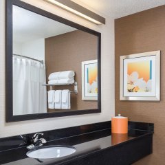 Fairfield Inn & Suites Grand Rapids in Grand Rapids, United States of America from 126$, photos, reviews - zenhotels.com bathroom