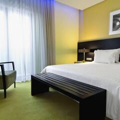 SANA Capitol Hotel сейф в номере