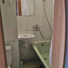 Гостиница Na Khodynskoy, 10 Apartments в Москве отзывы, цены и фото номеров - забронировать гостиницу Na Khodynskoy, 10 Apartments онлайн Москва ванная