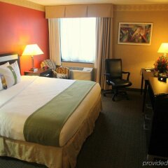 Отель Holiday Inn LaGuardia Airport США, Нью-Йорк - отзывы, цены и фото номеров - забронировать отель Holiday Inn LaGuardia Airport онлайн комната для гостей фото 4