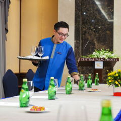 Отель Central Palace Hotel Вьетнам, Хошимин - отзывы, цены и фото номеров - забронировать отель Central Palace Hotel онлайн в номере