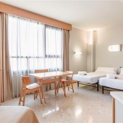 Отель Apartahotel Exe Campus San Mamés Испания, Леон - отзывы, цены и фото номеров - забронировать отель Apartahotel Exe Campus San Mamés онлайн комната для гостей фото 2