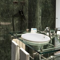 AC Hotel Avenida de América by Marriott балкон