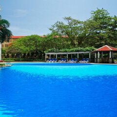 Отель Waterfront Suites Phuket by Centara с домашними животными