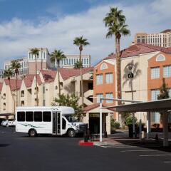Отель Holiday Inn Club Vacations: Las Vegas at Desert Club Resort США, Лас-Вегас - отзывы, цены и фото номеров - забронировать отель Holiday Inn Club Vacations: Las Vegas at Desert Club Resort онлайн городской автобус