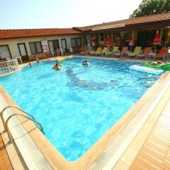 Villa Turk Apart Hotel Турция, Олудениз - отзывы, цены и фото номеров - забронировать отель Villa Turk Apart Hotel онлайн бассейн фото 3